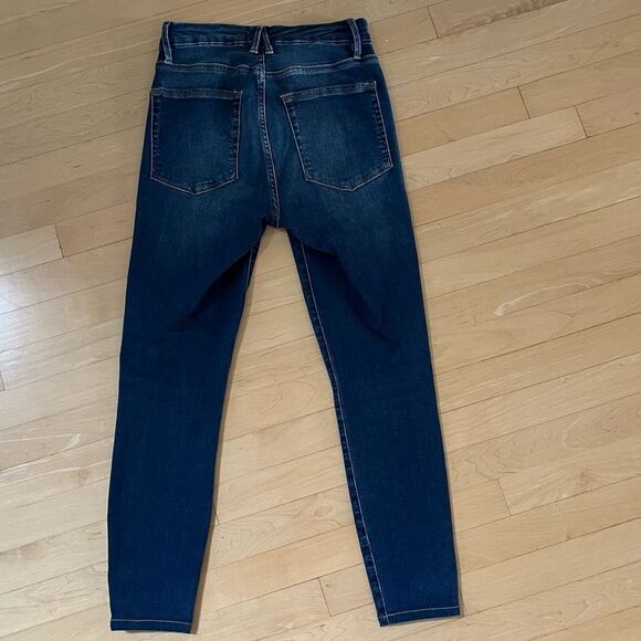 Good American Good Waist High Rise Cropped Skinny Jeans 4/27 - Picture 2 of 12
